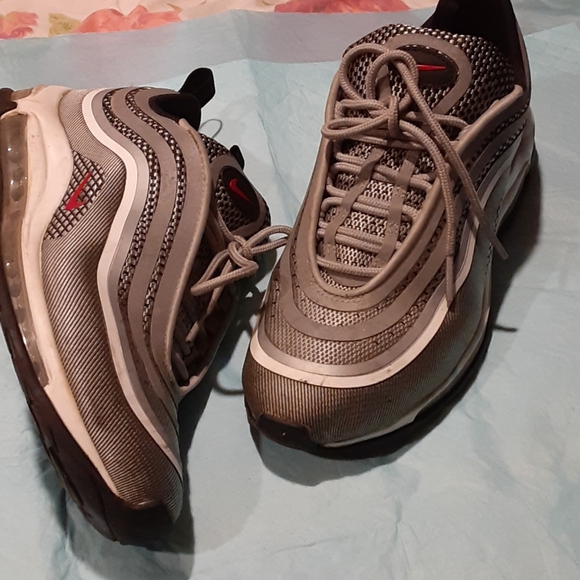 97 air max - Picture 1 of 3